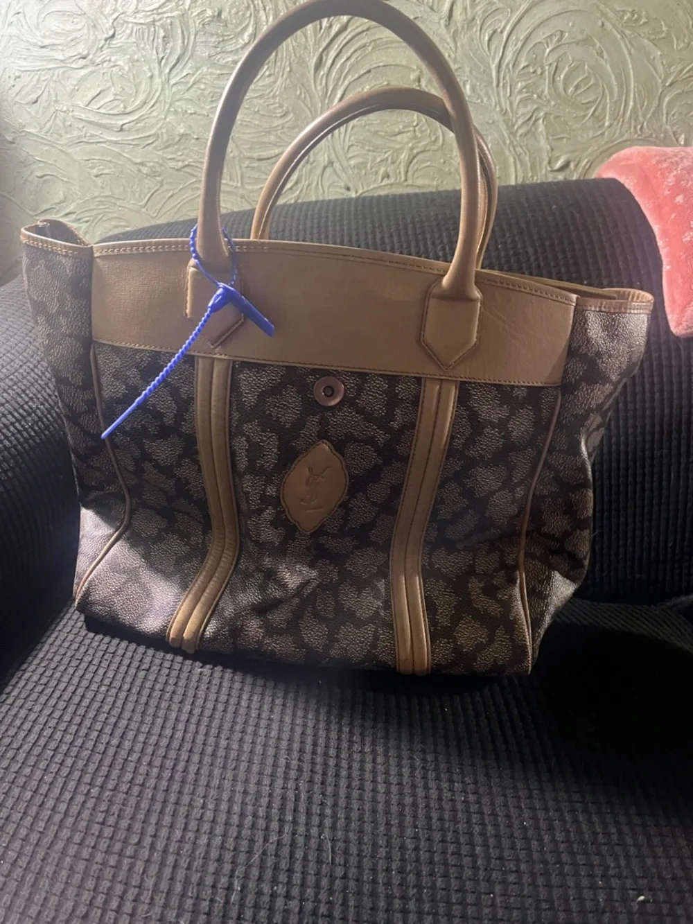 Large leopard print Yves Saint Laurent tote. Great condition. - Picture 3 of 16